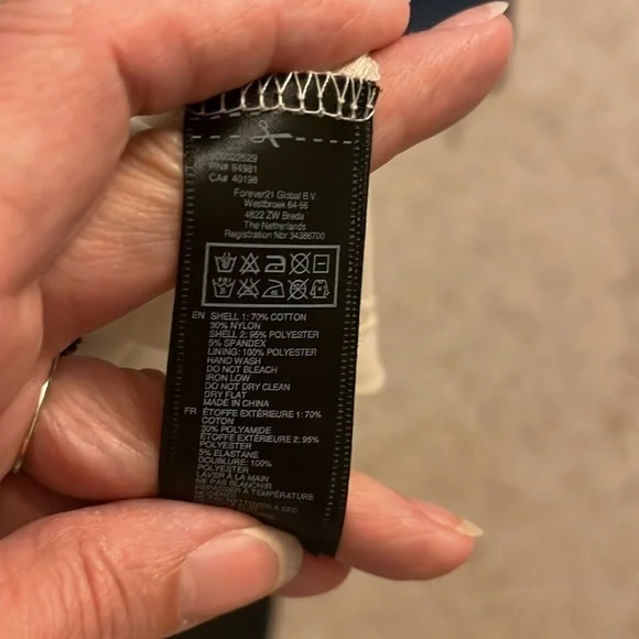 🛍️Forever 21 Black Lace Overlay Dress Size Small - Picture 9 of 9